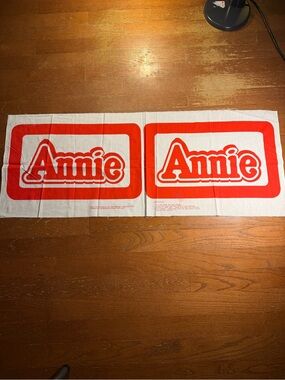 1982 Vintage Annie Stitch Logo Fabric